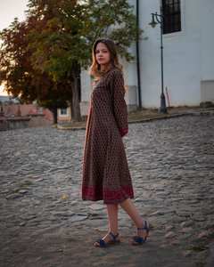 Robe en coton floral Reena Gris brunâtre Marron Fait main - Product Image 1