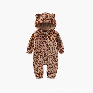 Venta al por mayor de moda de invierno con estampado de leopardo, además de terciopelo grueso y cálido con cremallera para niños y niñas, Pelele con capucha para niños y bebés, ropa - Product Image 5