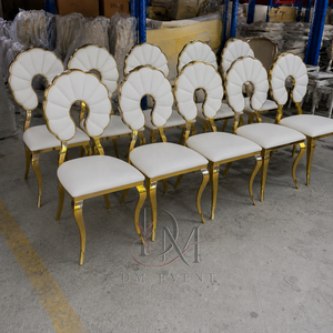 Chaise de mariage décorative en acier inoxydable doré avec dossier en spirale et coussin blanc pour événements de mariage et banquets - Sièges pour événements - Product Image 2