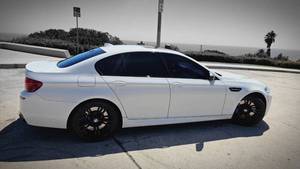 BMW M5 2016, sedán de 4 puertas, con volante a la izquierda y a la derecha, autos usados sin accidentes en venta - Product Image 4