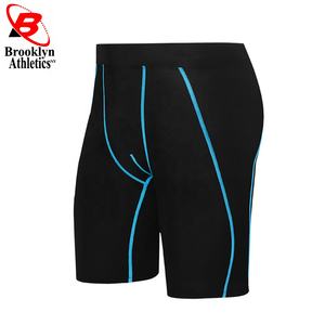 Short de compression de gymnastique taille moyenne personnalisable pour hommes pantalon de course à pied à motif solide pour l'entraînement sportif et le fitness - Product Image 4