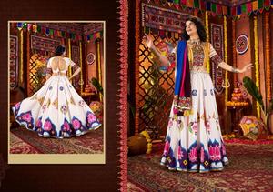 Parche de espejo multihilo con estampado Digital de algodón viscosa moderno Navratri Chaniya Choli, trabajo manual exclusivo Navratri - Product Image 4