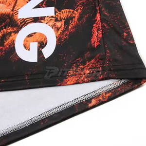 เสื้อยืดตกปลาผู้ชาย UPF 50 ลายพิมพ์ เป็นมิตรกับสิ่งแวดล้อม น้ำหนักเบา ผลิตจากโพลีเอสเตอร์ 100% แห้งเร็ว ระบายอากาศได้ดี เหมาะสำหรับชายหาด กิจกรรมลำลอง และกีฬา - Product Image 6