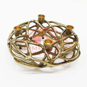 Chandelier en aluminium en métal de haute qualité à vendre Meilleur vendeur Décor Aluminium T Light Bougeoir pour décorations pour la maison - Product Image 2