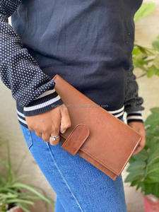 Nouveau Style vente chaude véritable pochette en cuir Crunch faite à la main portefeuille élégant décontracté en cuir pleine fleur pochette à trois volets pour les femmes - Product Image 5
