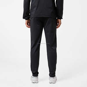 ชุดวอร์มผู้ชายคุณภาพสูง เสื้อฮู้ดดี้และกางเกงขายาว ผ้าหนา สำหรับผู้ผลิตเสื้อผ้า - Product Image 6