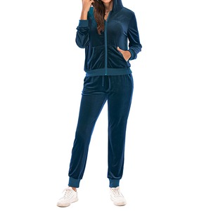 Conjunto de pantalones con capucha y cremallera de terciopelo de Color sólido Vintage para mujer, ropa deportiva para correr de invierno, características de talla grande - Product Image 1