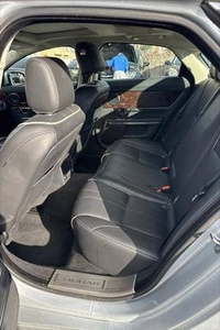 Jaguar XJ RSport 2017 Usado, Volante a la Izquierda, Turbo, Tracción en las Cuatro Ruedas, Interior de Cuero, Interior Claro, Sedán - Product Image 5