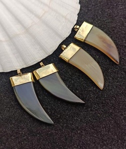 Colgante de Cuerno de Búfalo Tallado al por Mayor, Joyería Única para Damas de f s international - Product Image 4