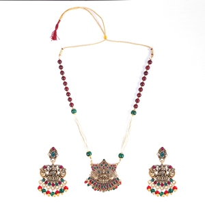 Nouvelle Longue Laxmi pour les occasions de mariage - Product Image 2