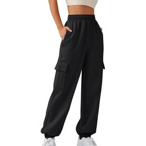 Joggers de carga para hombre diseñados para una comodidad informal con ajuste cónico y configuración de múltiples bolsillos - Product Image 1