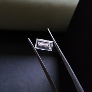 Diamante Solitario de Corte Baguette Cultivado en Laboratorio de 0.665CT, Elegancia Clásica en Cada Destello - Product Image 5