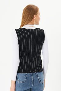 Gilet tricoté rayé à col en V décontracté pour femmes avec tissu d'usure extérieur à boutons - Product Image 6