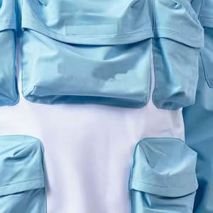 Survêtement coupe-vent en nylon personnalisé pour hommes, ensemble de jogging coupe-vent personnalisable avec plusieurs poches poitrine - Product Image 6