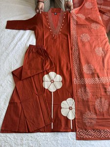 Conjunto de Kurta/Kurti de Verano de la Mejor Calidad, Estilo Informal para Uso Diario, Cuello en V, Estampado Floral Elegante, Corte Recto, para Mujer - Product Image 6