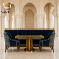 Ensemble de mobilier de restaurant de style arabe de luxe, banquette en velours bleu, table et chaises pour projet hôtelier