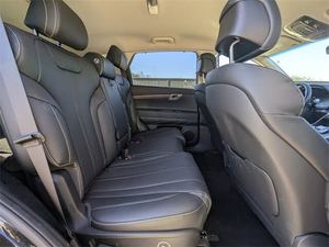 SUV Crossover d'occasion 2024 GV80 2.5T VIK AWD en excellent état - Product Image 2