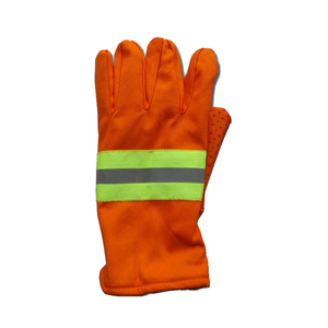 Gants enduits de sécurité pour le travail en plein air Gants de protection ignifuges isolés et résistants aux flammes pour les pompiers - Product Image 5