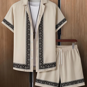 Conjunto de Lujo para Hombre para Vacaciones | Camisa y Shorts Florales Tropicales Transpirables Traje de Verano a la Moda para Hombre - Product Image 1