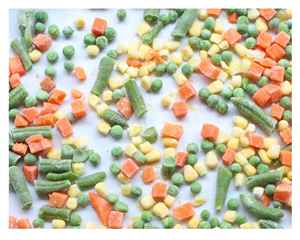 Mezcla de verduras mixtas congeladas IQF de Vietnam, zanahoria, guisantes, maíz, brócoli, coliflor, mezcla de grado premium para exportación y procesamiento de alimentos - Product Image 2