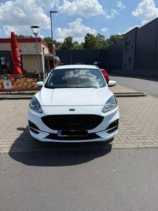 Ford Focus blanche d'occasion, berline, 2020, 2021, 2022, essence, 5 places, manuelle ou automatique, LED, Euro VI, conduite à gauche, turbo - Product Image 2