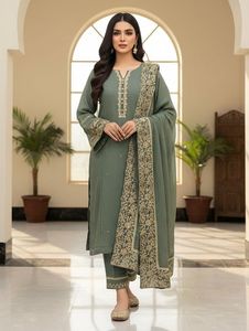 Nuevo escote hermoso hecho a mano de gasa pura con hermosas mangas y hermosos Bordes de 4 lados Dupatta en colores increíbles - Product Image 2