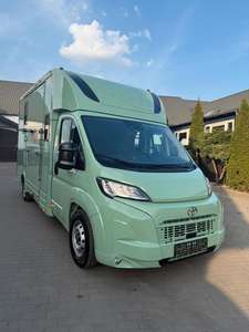Nuevo camión transportador de caballos Toyota ProAce Max, 5 plazas, nuevo, transmisión manual, camión para ganado - Product Image 2