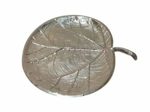 Tazón Decorativo Hecho a Mano con Diseño de Hojas y Frutas, Tazón de Metal Personalizable en Aluminio y Latón, Disponible en Varios Tamaños para Decoración del Hogar - Product Image 5