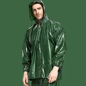 Pantalones Impermeables y Chaqueta Cortavientos de Alta Calidad para Motociclistas, Diseño Resistente y Reutilizable con Acabado Gomado - Product Image 5