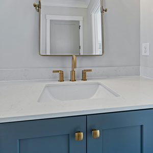 Élégant norme NSF/ANSI 51 ASTM inspecter ingénierie résidentielle Villa Carrara pierre artificielle de quartz dessus de vanité de salle de bain - Product Image 3