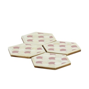 À la mode 4 pièces ensemble bois os et résine sous-verres à thé super qualité en bois nouveau Design personnalisé rond le plus chaud sous-verres de boisson - Product Image 1