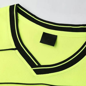 Uniforme de Fútbol Profesional Personalizable 100% Poliéster Impermeable de Secado Rápido Transpirable Ligero Cuello Redondo Manga Corta - Product Image 2