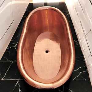 Baignoire autoportante moderne en cuivre faite à la main avec finition patinée Baignoire de trempage extérieure de luxe pour salle de bain - Product Image 4