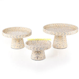 Juego de soporte para pasteles con incrustaciones negras de 3 soportes de exhibición de postres de pedestal redondos bandejas de servicio con patrón Floral hecho a mano para catering de bodas - Product Image 5