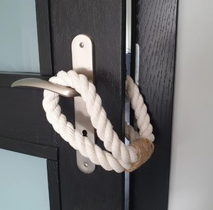 Protección de puerta .. Cuerda de algodón blanca .. Tope de animal de puerta .. Tope de puerta - Product Image 1