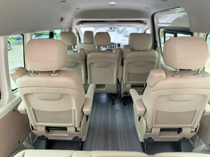 Minibús Comercial de 16 Asientos con Techo Alto y Puerta Corredera para Transporte de Pasajeros Multiusos 2024 en Venta - Product Image 3