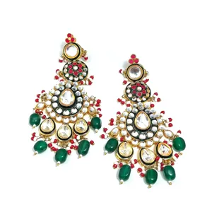 Ensemble de collier de mariée Polki Kundan vert avec bijoux fins en cuivre plaqué or pour mariage, orné de zircon et de plaqué or - Product Image 6