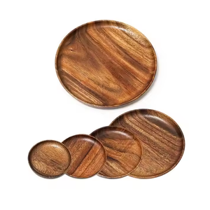 Plat à manger en bois classique Assiettes à repas en bois artisanales Assiettes en bois faites à la main de qualité supérieure par glowin fashion - Product Image 1