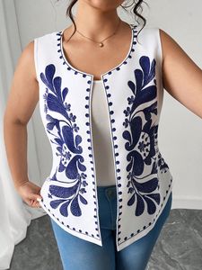 Trending Handmade Suzani Embroidery <b>Velvet</b> Winter Jacket Women Short Suzani Jacket Free Size Short <b>Quilted</b> Jacket - Product Image 5