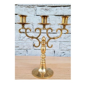 Candelabro Majestuoso de Metal para Interiores del Hogar, Decoración de Eventos, Cenas a la Luz de las Velas y Arreglos Elegantes - Product Image 4