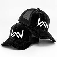 Casquette de voiture personnalisée en velours avec maille frontale et filet arrière, logo brodé en contour, visière incurvée structurée, casquette de sport à fermeture à pression