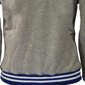 Sudadera universitaria unisex extragrande con forro, cuello alto, para invierno, con bordado personalizado y parches de chenilla - Product Image 6