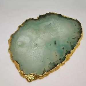 Pierres de caboteur en tranches d'agate verte fabriquées à la main de qualité supérieure pour les bars de tables basses et les coffrets cadeaux disponibles au meilleur prix - Product Image 3