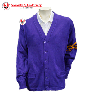 Cardigan décontracté à col en V Omega pour sororité, avec lettres brodées personnalisées, en tricot, à neuf boutons, par le fabricant Divine - Product Image 5