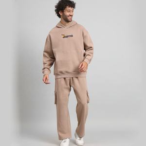 Conjunto deportivo de hombre con estampado de pantalla personalizado, chándal de 100% algodón sostenible con Sudadera con capucha y pantalones de chándal - Product Image 1