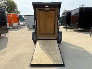 Remolque de caja cerrada de un solo eje de alta calidad con cierres dobles seguros, acceso trasero amplio, exterior resistente a la oxidación para todo tipo de transporte de carga - Product Image 5