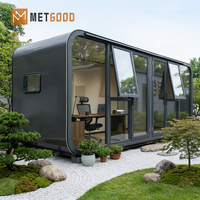 Maisonnette préfabriquée moderne, modulaire, contemporaine et luxueuse, en panneaux sandwich, type Apple Cabin, capsule spatiale, pod de vie portable pour Airbnb