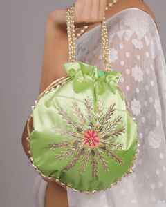 Sac Potli indien 2025 au design exclusif et à broderies magnifiques, utilisé pour la maison, sacs de soirée brodés pour femmes - Product Image 5