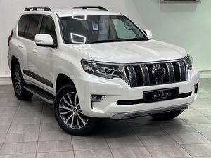 Toyota Land Cruiser 2.8D invencible de 4WD Euro 6 5dr (7 asiento) RHD - Product Image 2