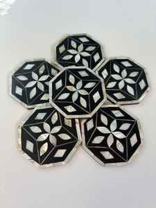 Posavasos de madera y resina recién llegado, fabricante al por mayor, posavasos de madera con incrustaciones de resina hecho a mano de diseño antiguo - Product Image 4